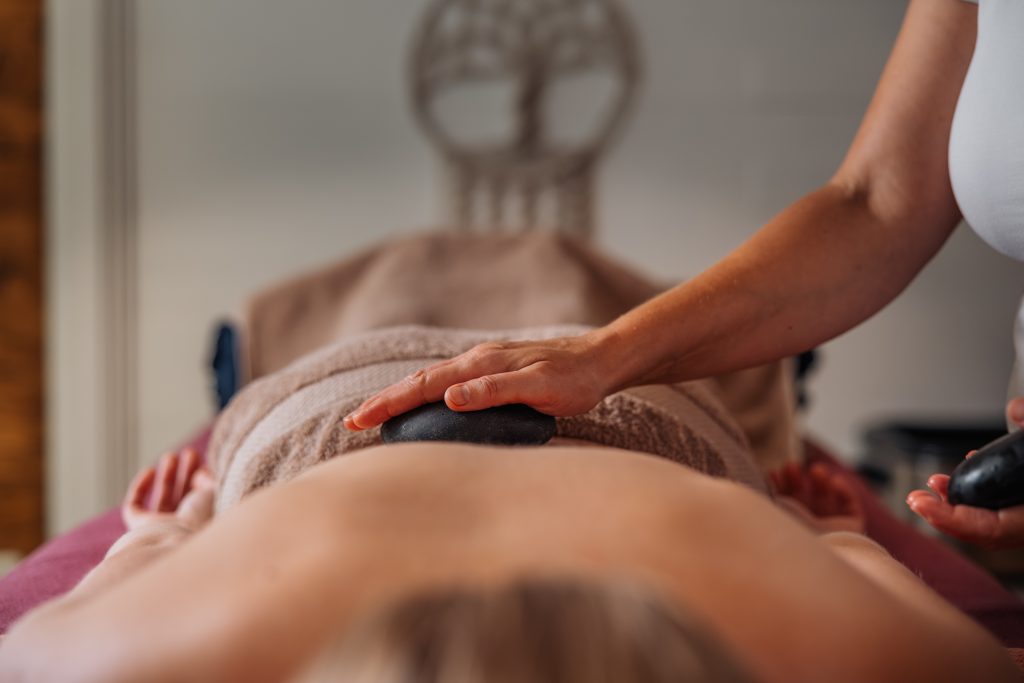 hotstone massage basaltstenen