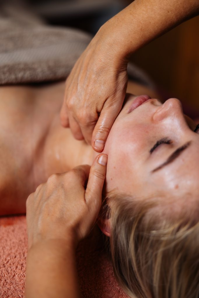 Japanse gezichtsmassage